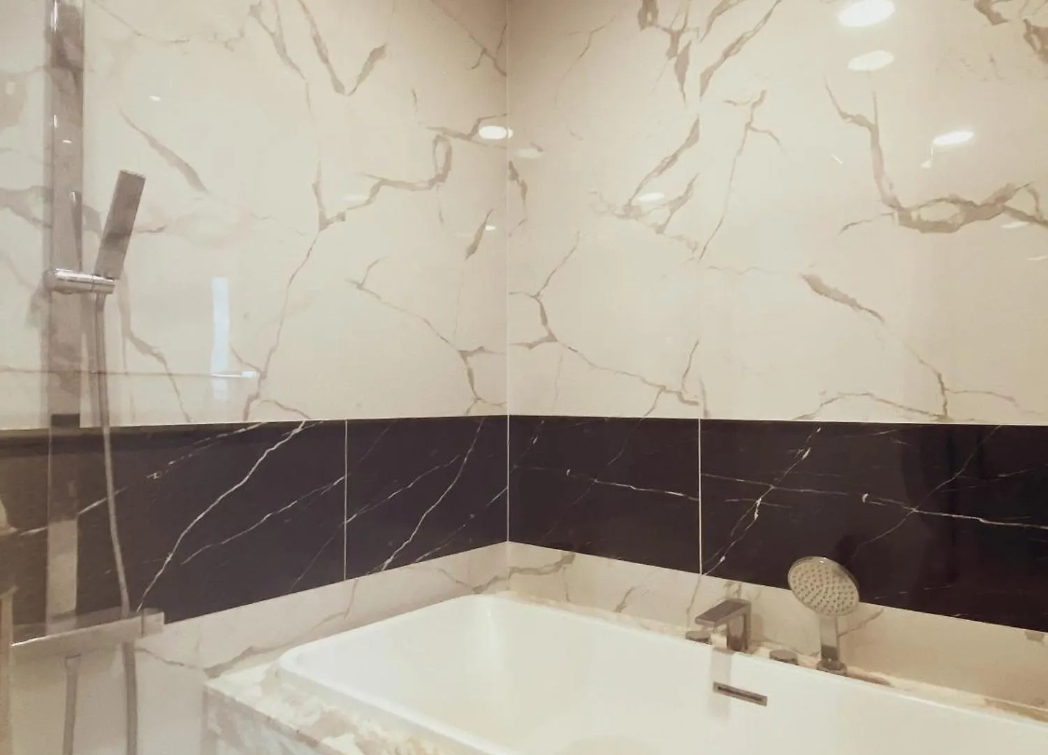 Apartment Zeus Living - Cozy 3 Bedroom In Sunwah Pearl Ho Chi Minh City