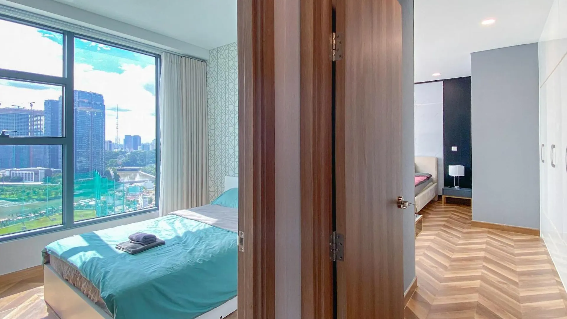 Zeus Living - Cozy 3 Bedroom In Sunwah Pearl Ho Chi Minh City Vietnam