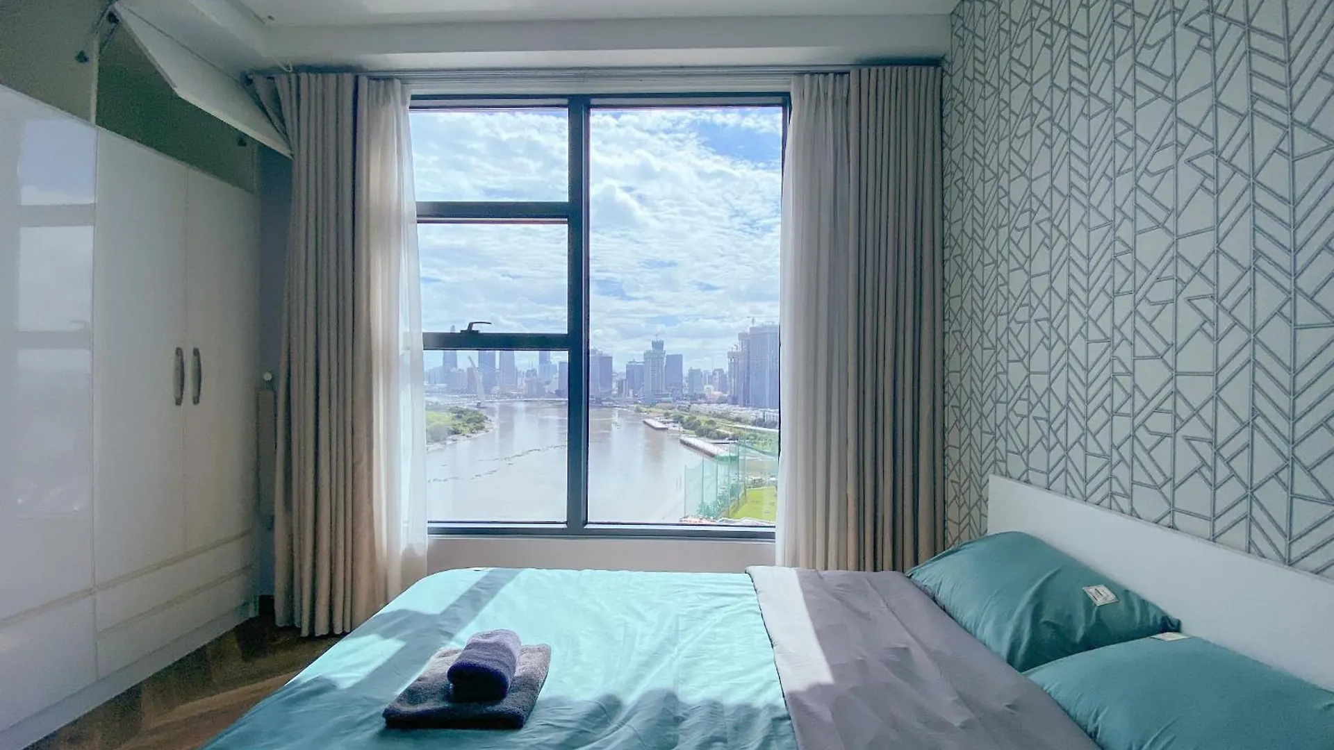 Zeus Living - Cozy 3 Bedroom In Sunwah Pearl Ho Chi Minh City