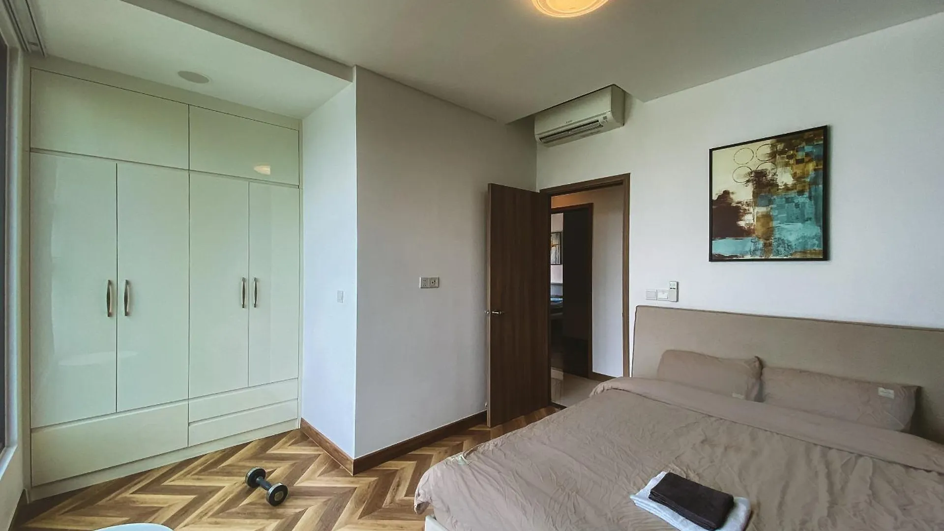 Apartment Zeus Living - Cozy 3 Bedroom In Sunwah Pearl Ho Chi Minh City